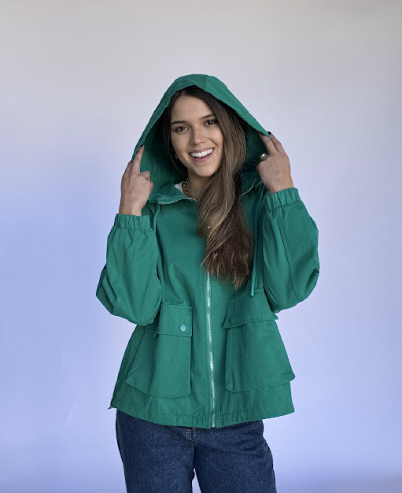 Campera Gabardina con cierre verde