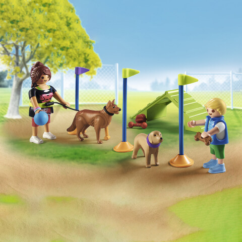 Parque de Entrenamiento Perros Playmobil 61 Piezas U