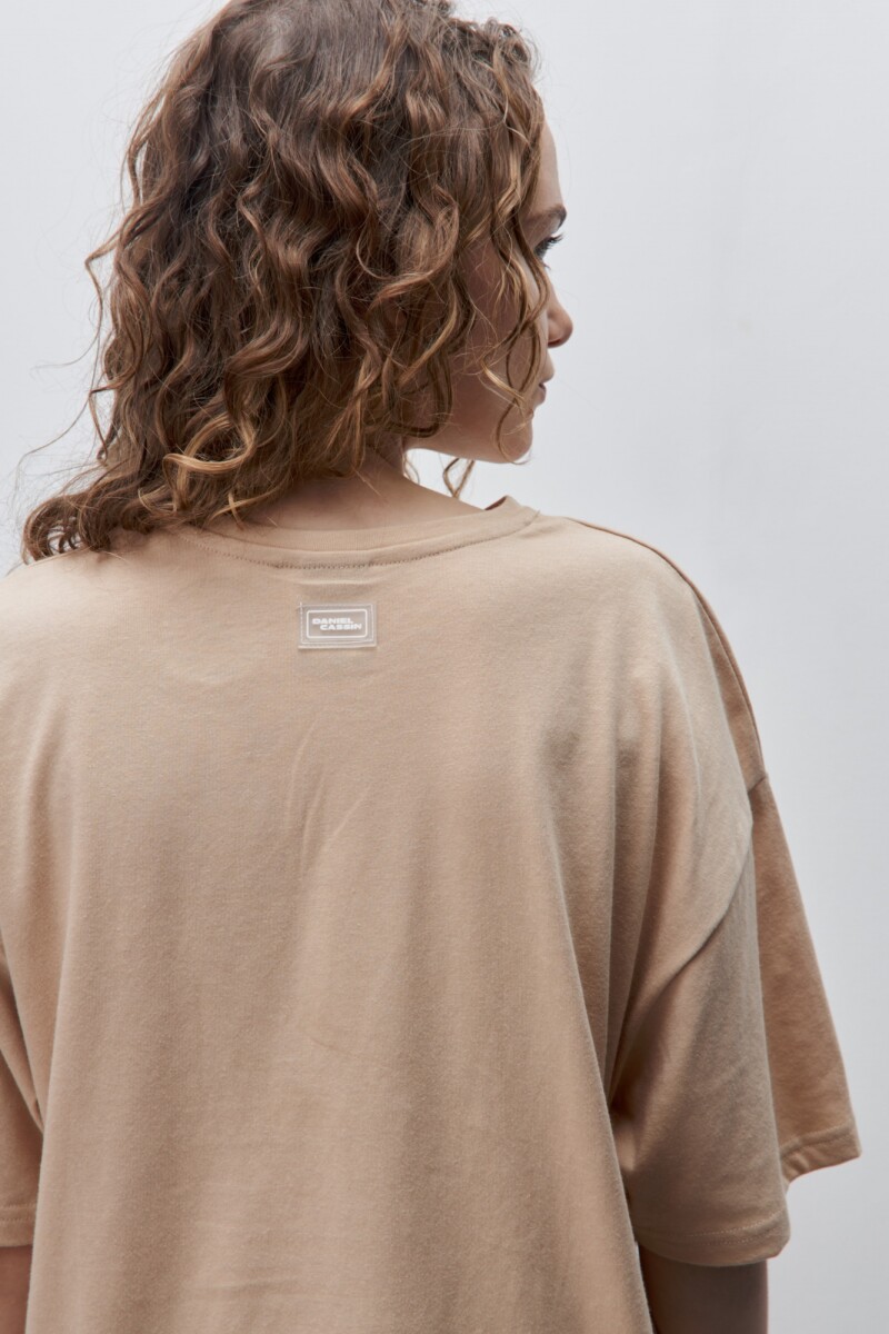 REMERA MECA Beige