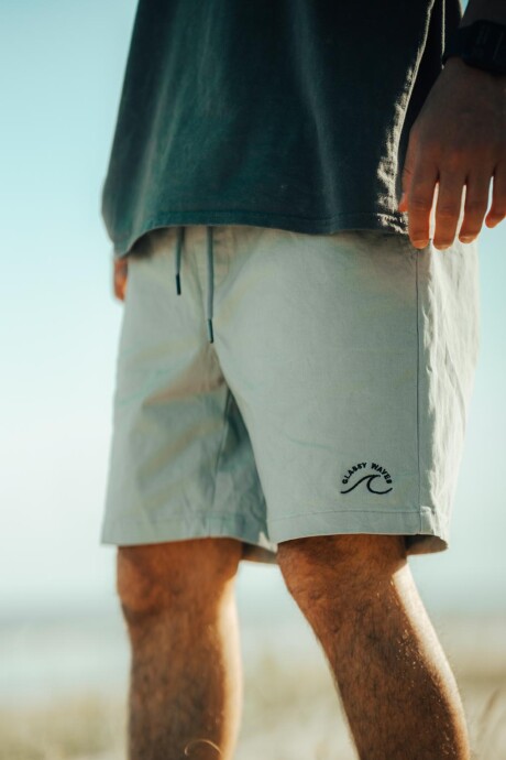 BERMUDA ESSENTIAL / Verde U