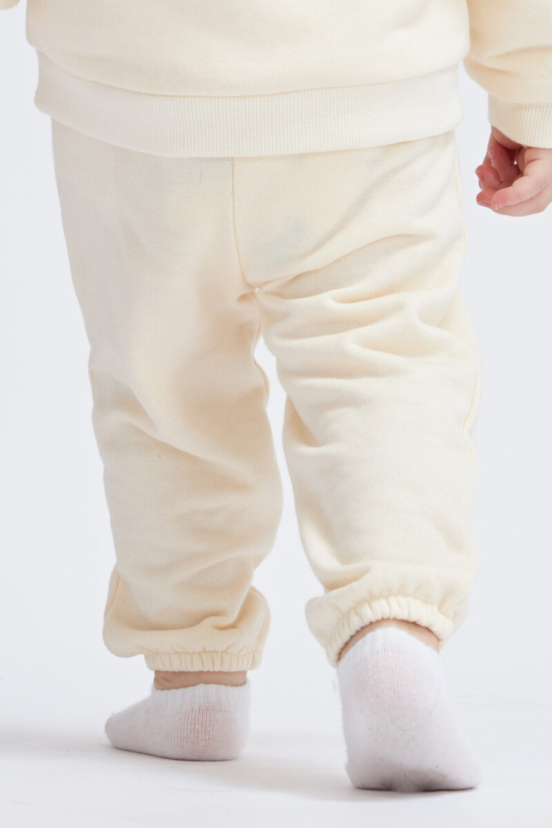 Pantalón deportivo liviano Crema