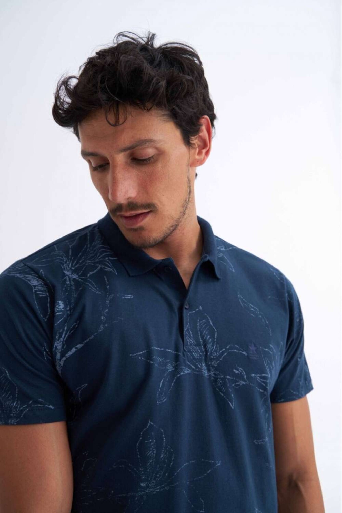 Remera polo azul marino store