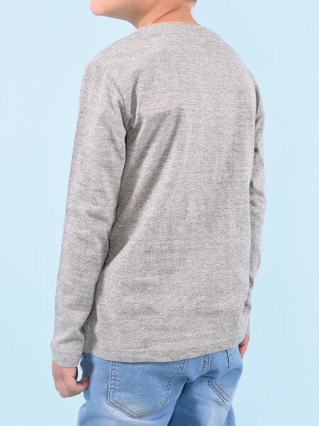 REMERA BOY GRIS