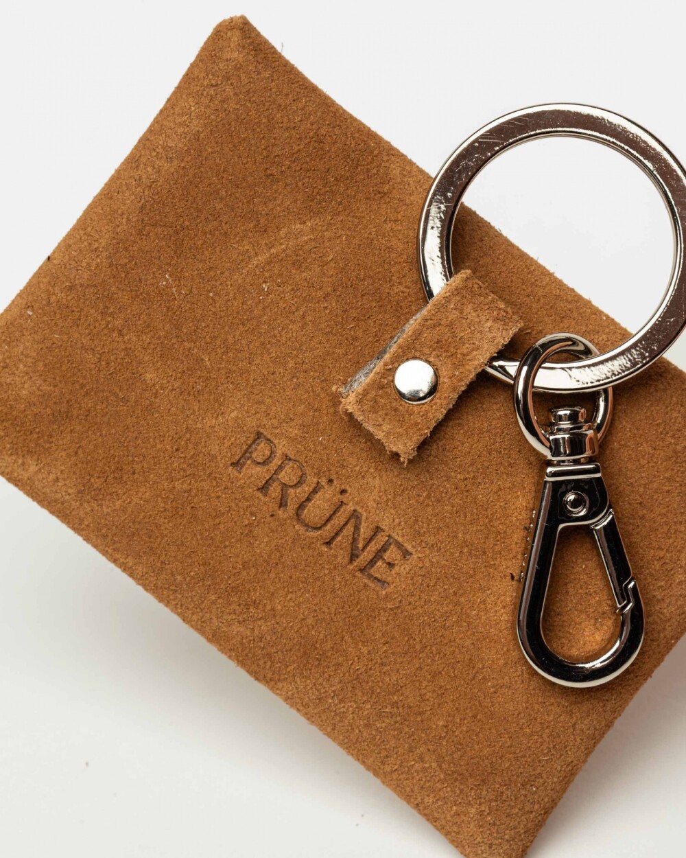 Llavero charm Mila en cuero gamuza Cuoio