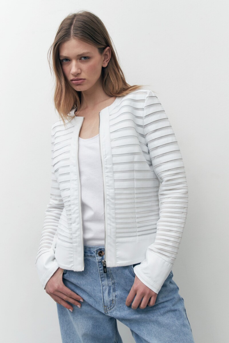 Chaqueta eco cuero con tul blanco