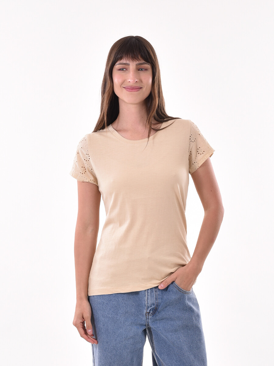 REMERA PAULINA - AMAR. PASTEL 