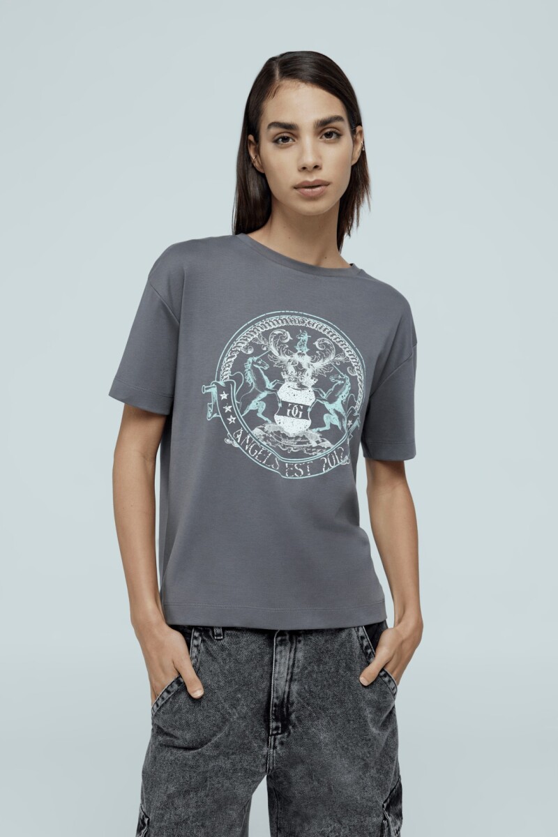 REMERA GOTH Gris