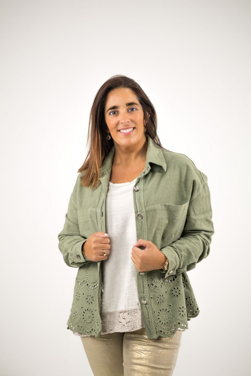 Chaqueta de Jean con broderie abajo - VERDE 