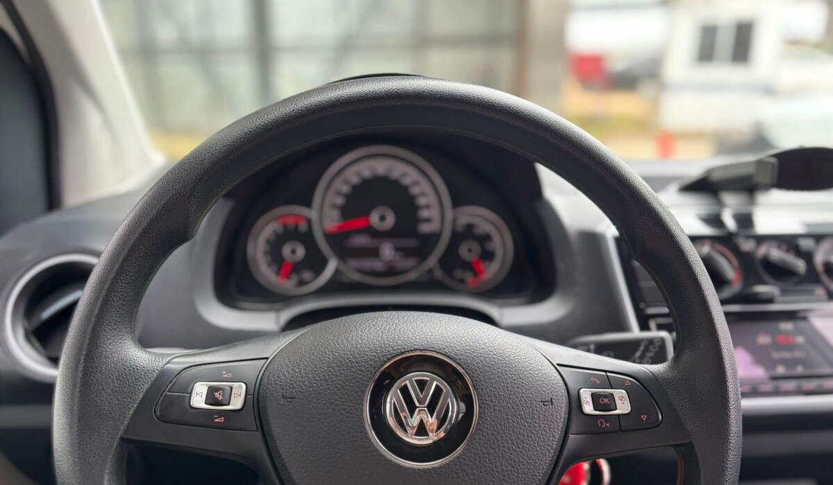 Volkswagen Up Move TSI - 2020 Volkswagen Up Move TSI - 2020