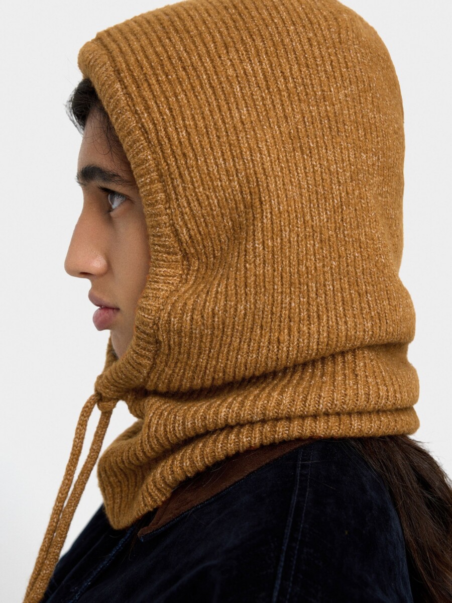 Balaclava De Punto Con Tiras marron