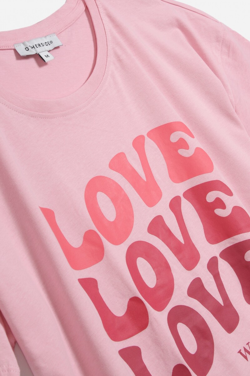 Remera con estampa LOVE ROSA