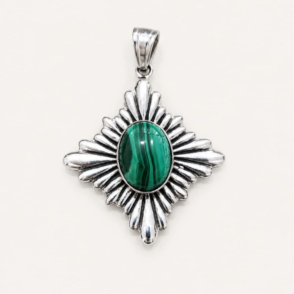 Dije Oval Malaquita - Plata 925 