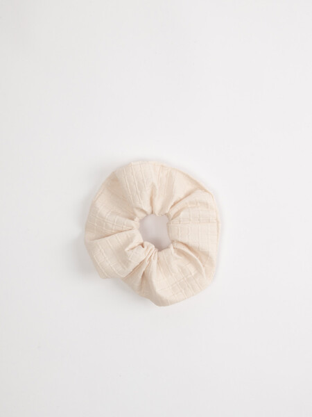 Scrunchie textura Crudo