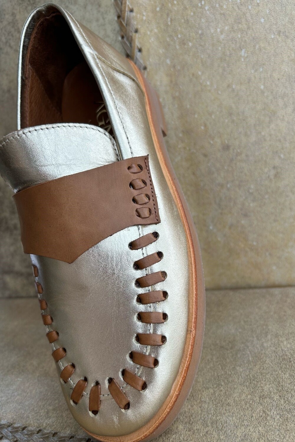 Mocasin Vol2 Dorado Suave