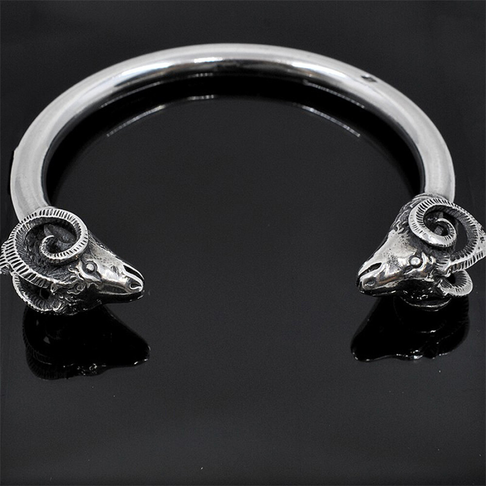 Pulsera Arthus Bertrand & Cie De Plata 925 Francesa Con Cabezas De Carneros Pulsera Arthus Bertrand & Cie De Plata 925 Francesa Con Cabezas De Carneros