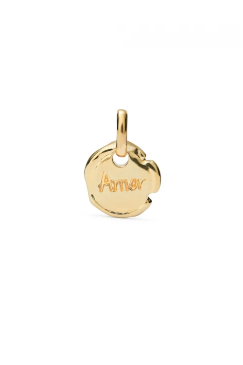 CHARM BAÑADO EN ORO 18K CON PALABRA AMOR Charm