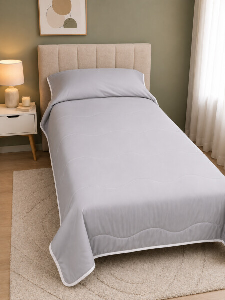 CUBRE CAMA LISO 1 PLAZA 150 x 230CM GRIS CLARO