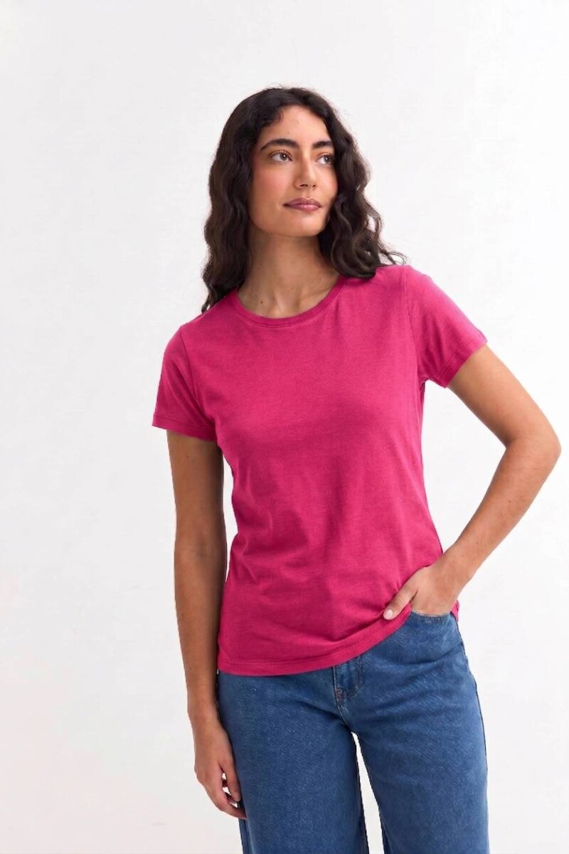 Remera cuello redondo ICONIC 150 ROSA PASTEL