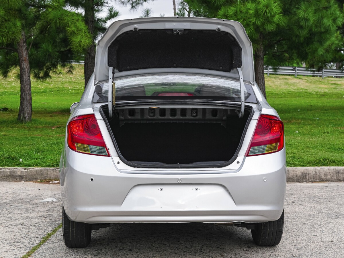 Chevrolet Sail LT 1.4 Extra Full| Permuta / Financia Chevrolet Sail LT 1.4 Extra Full| Permuta / Financia