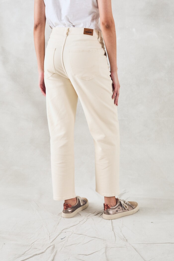 Jean Bolsillo Bordado Crudo