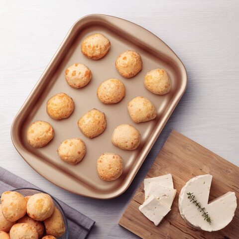 Fuente rectangular llana 34 cm. roja "BRASIL" -TRAMONTINA TR5227