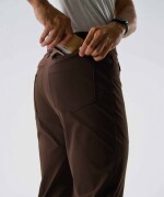 Pantalón The Don 5-Pocket Slim Pant Hombre Cacao