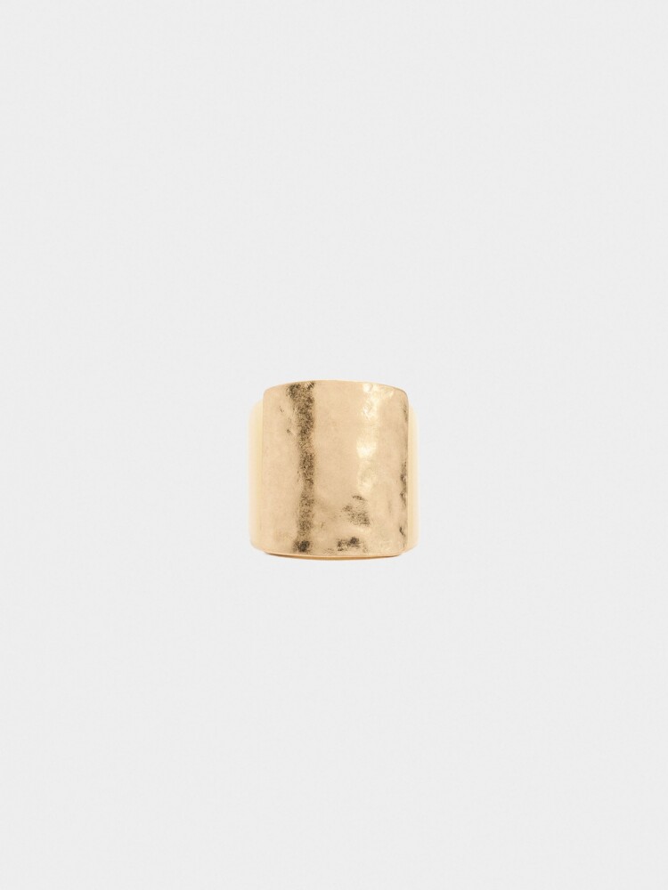 Anillo De Resina Con Detalle Metálico beige
