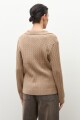 Sweater cuello polo con estructuras tostado melange