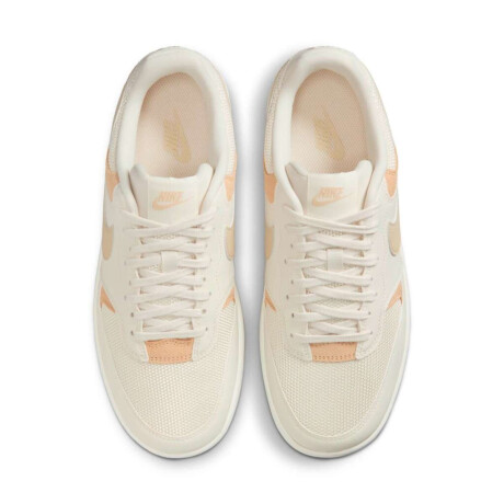 Championes Nike Gamma Force de Mujer crema