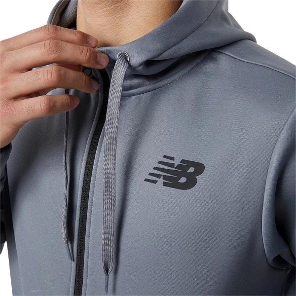 Campera New Balance Tenacity Performance Gris