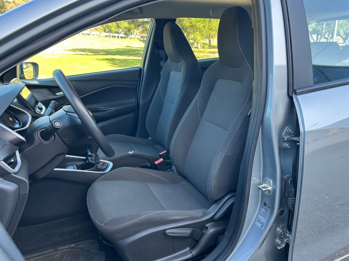 Chevrolet Onix LT 1.0 Extra Full 2024 (Descuenta IVA) Chevrolet Onix LT 1.0 Extra Full 2024 (Descuenta IVA)