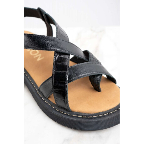 Sandalia Cuero Combinada Negro