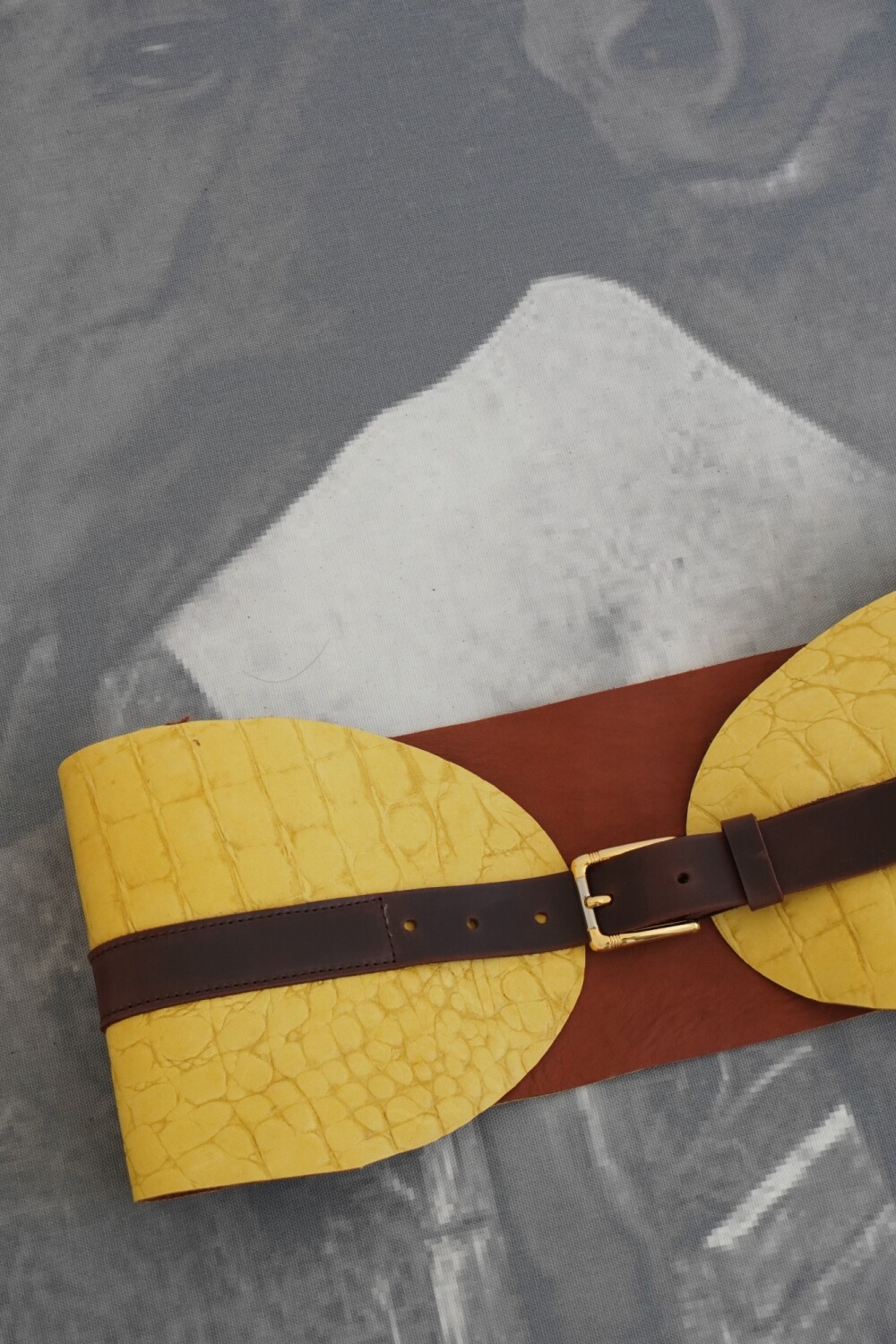 Sophisticated Belt Amarillo / Chocolate