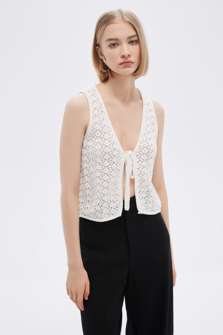 Tops Titik Marfil / Off White