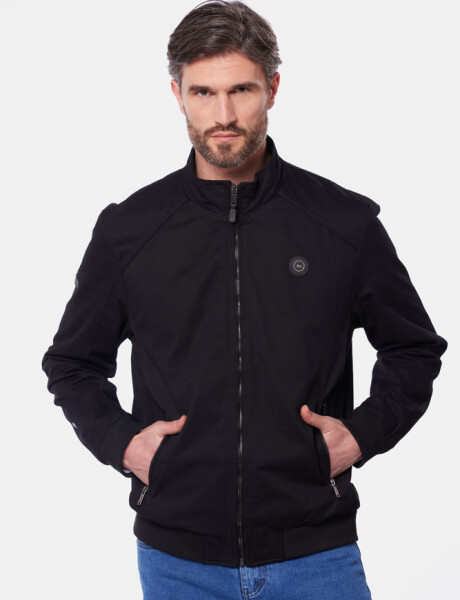 CAMPERA CASUAL DE GABARDINA Negro