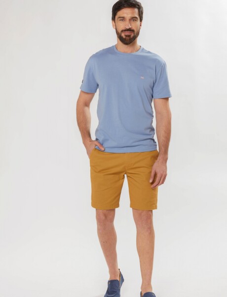 BERMUDA CLÁSICA CON SPANDEX Mostaza