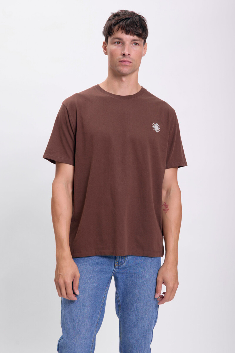 Remera estampa Marrón