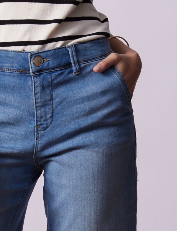 Bermuda Jean Goddess JEAN CLARO