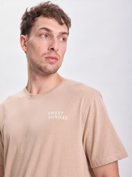Remera estampa Hongos Tostado