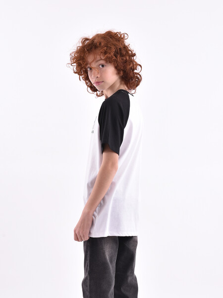 REMERA RANGLAN ESTAMPADO 3