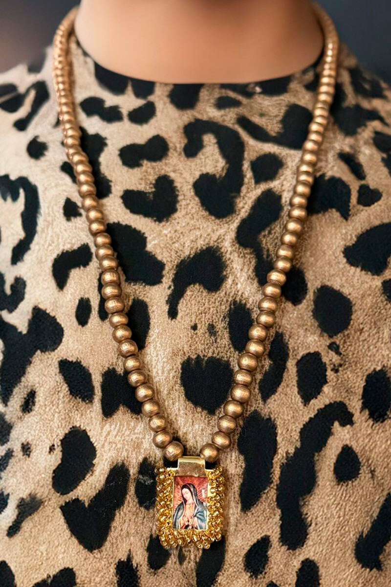 Collar de madera Oro