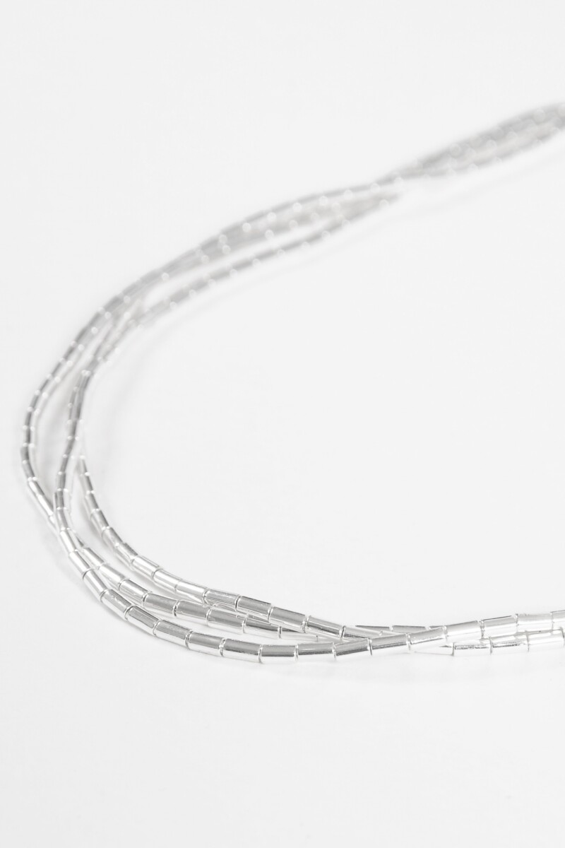 Collar triple cuentas metalicas plateado