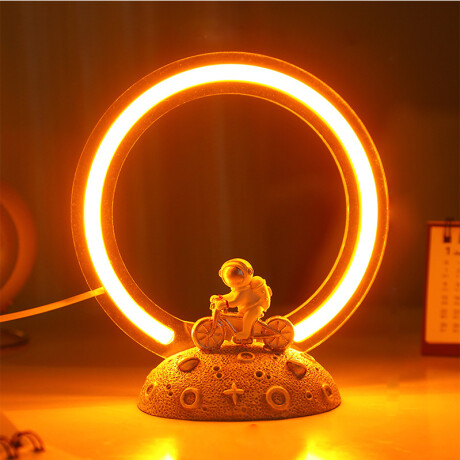 Lámpara Astronauta Anillo De Luz Naranja