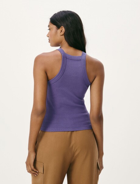 CAMISETA DE TIRANTES CON BORDADO VIOLETA