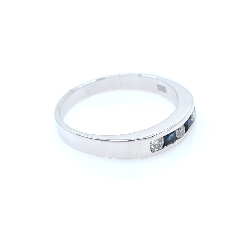 Anillo en oro 18k blanco, zafiros y brillantes Anillo en oro 18k blanco, zafiros y brillantes