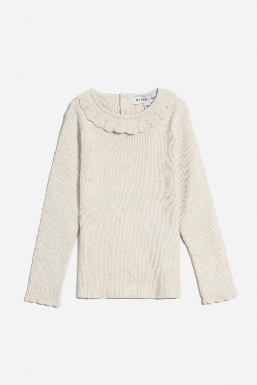 Sweater con volado CRUDO