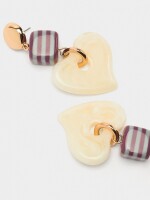 Pendientes Largos Con Corazón De Resina multicolor
