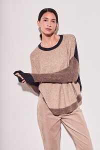 Sweater Color Block Cafe