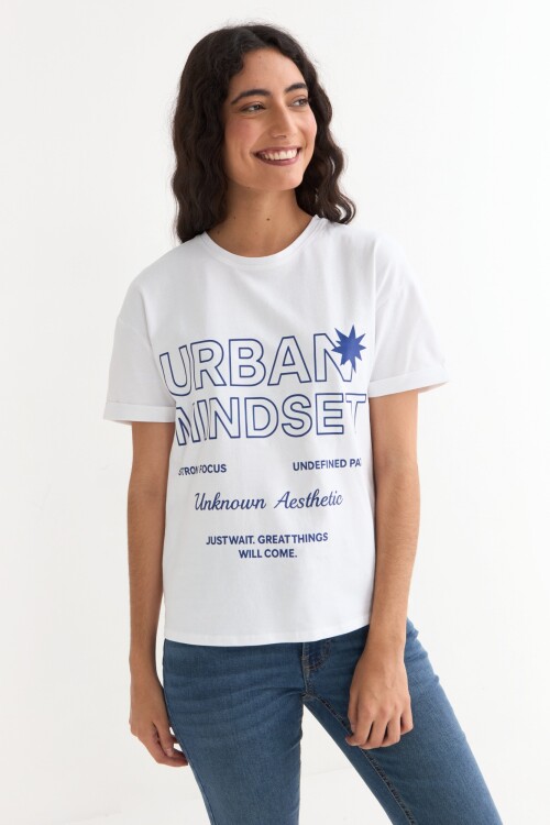 Remera m/c estampada colección Urbana BLANCO