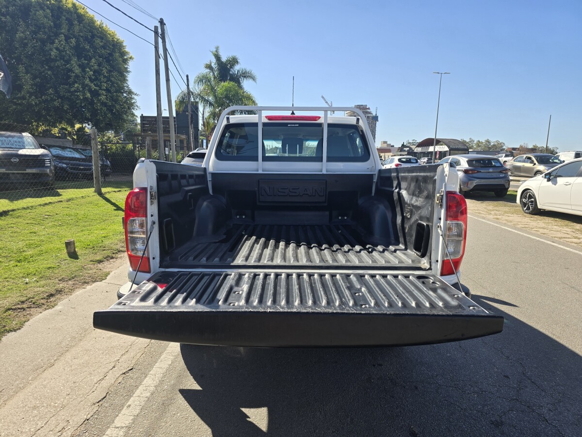 Nissan Frontier 2.5 TDI EXCELENTE ESTADO /Permuta / Financia Nissan Frontier 2.5 TDI EXCELENTE ESTADO /Permuta / Financia